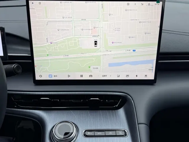 Geely Galaxy E5 — Фото автомобиля 14