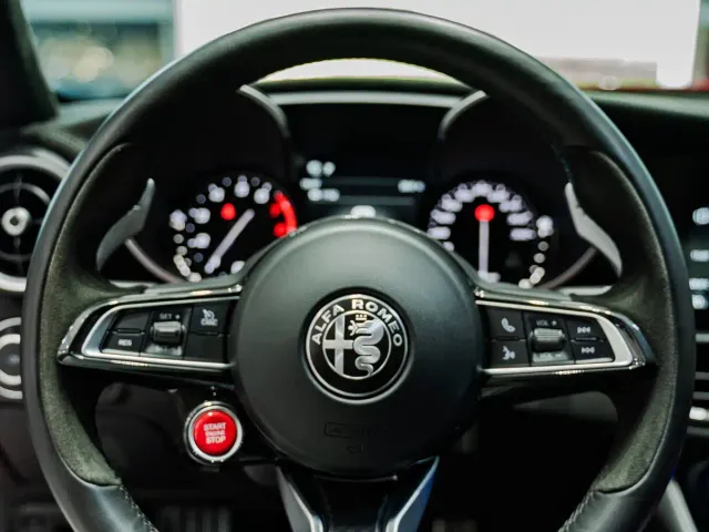 Alfa Romeo Giulia — Фото автомобиля 23