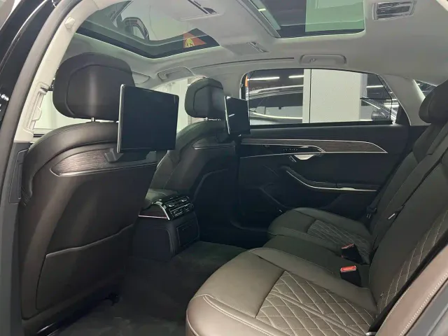 Audi A8 — Фото автомобиля 5