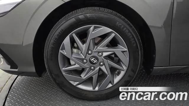 Hyundai Avante CN7 — Фото автомобиля 5