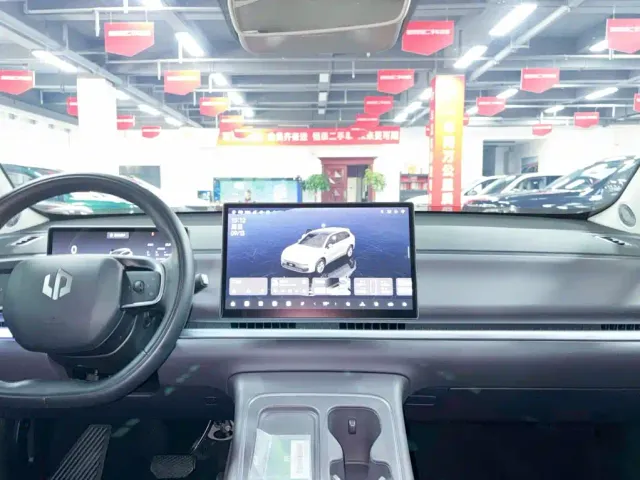 Leapmotor C10 — Фото автомобиля 24
