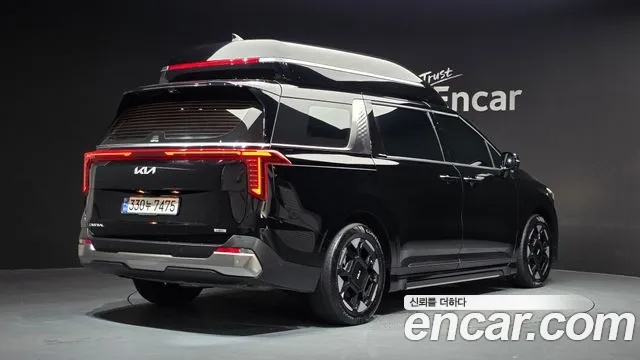Kia Carnival Generation 4 — Фото автомобиля 2