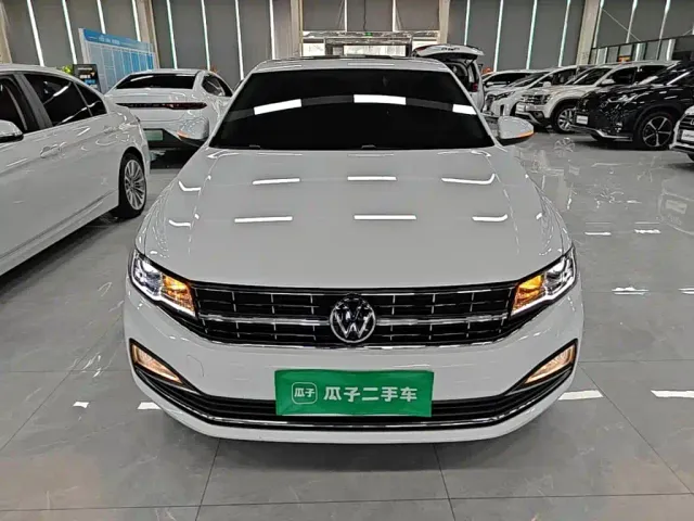 Volkswagen Bora — Фото автомобиля 2