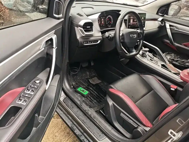 Geely Binyue — Фото автомобиля 15