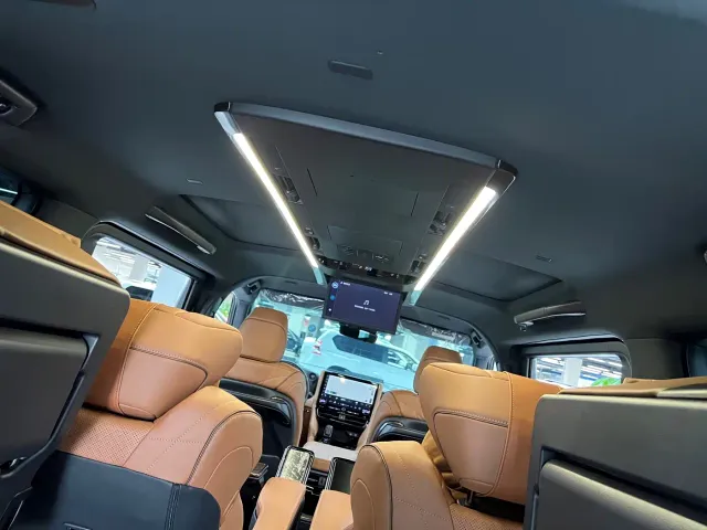 Toyota Vellfire — Фото автомобиля 9