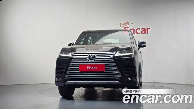 Lexus LX 4th Gen — Фото автомобиля 3