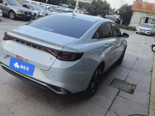 Geely Emgrand L — Фото автомобиля 3