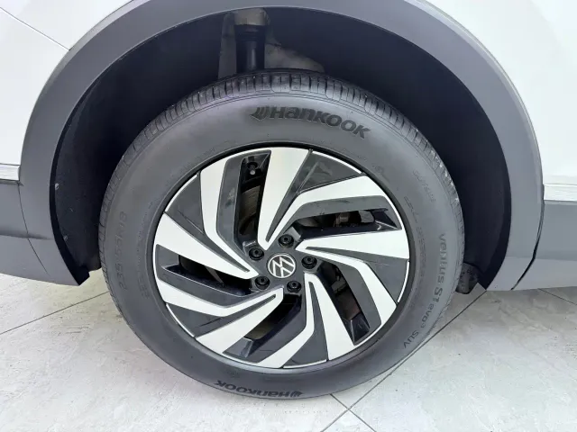 Volkswagen Tiguan L — Фото автомобиля 23