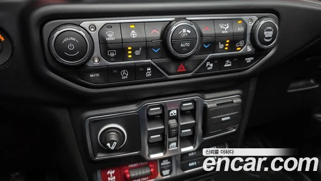 Jeep Wrangler Wrangler (JL) — Фото автомобиля 16
