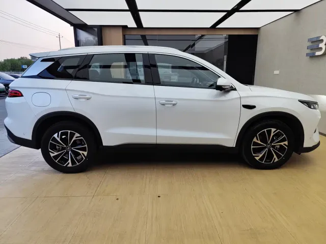 BYD Song Pro — Фото автомобиля 8