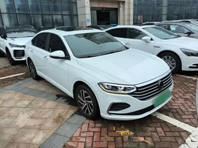 Volkswagen Lavida — Фото автомобиля 3