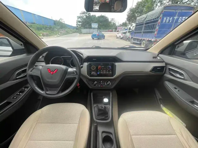 Wuling Hongguang — Фото автомобиля 6