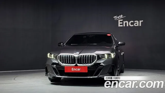 BMW 5-Series 5 серия (G60) 530i xDrive M Sport — Фото автомобиля 3