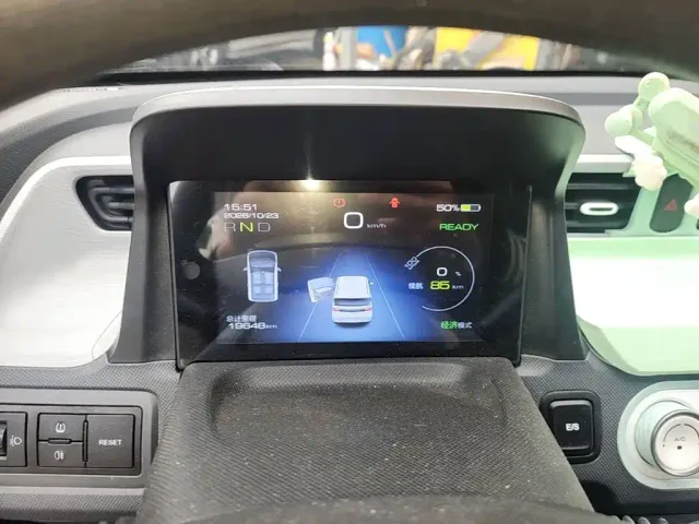 Wuling Hongguang Mini EV — Фото автомобиля 11