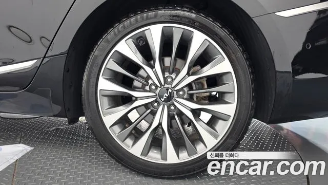 Kia K8 2.5 Бензин 2WD — Фото автомобиля 17