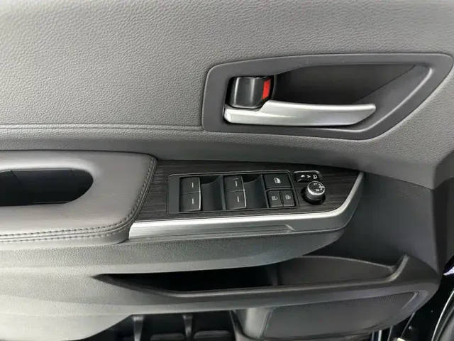 Toyota Sienna — Фото автомобиля 4