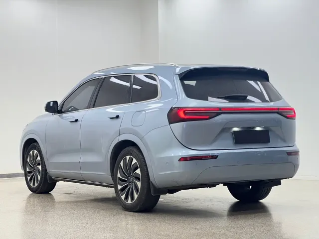 Aito M7 — Фото автомобиля 4