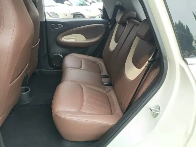 Wuling Bingo — Фото автомобиля 12