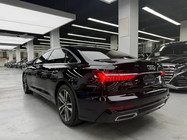 Audi A6L — Фото автомобиля 15