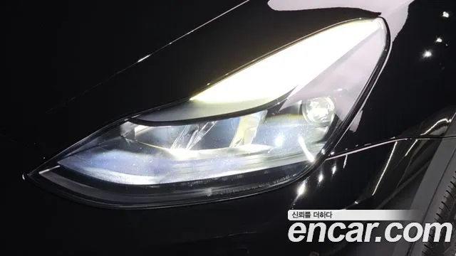 Tesla Model Y — Фото автомобиля 7
