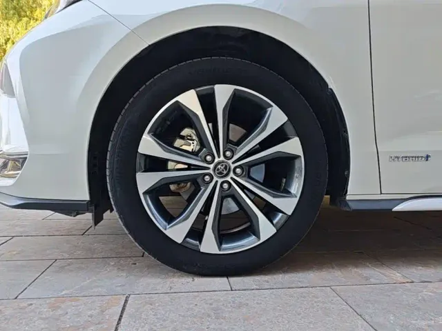 Toyota Granvia — Фото автомобиля 22