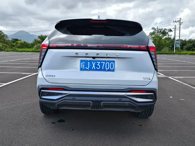Geely Boyue L — Фото автомобиля 17