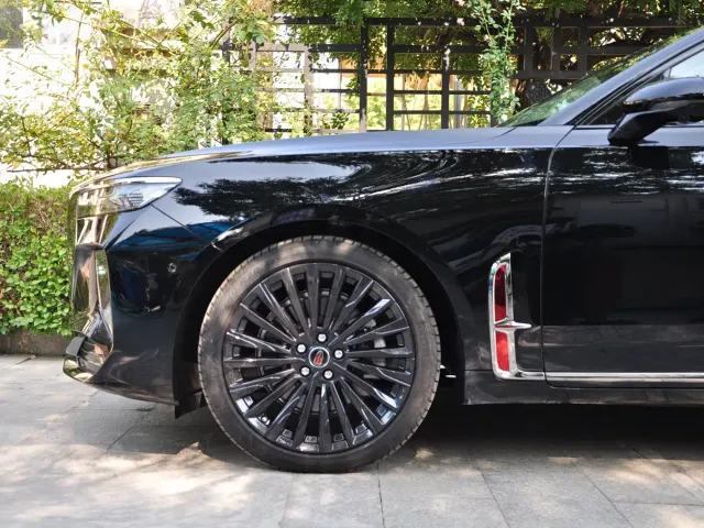 Hongqi H9 — Фото автомобиля 5