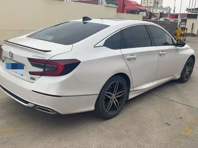Honda Accord — Фото автомобиля 5