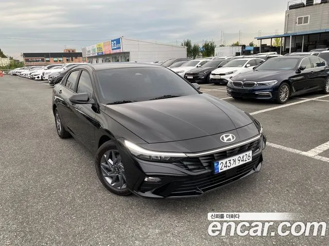 Фотография автомобиля — Hyundai Avante CN7