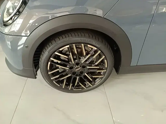 MINI Hatch — Фото автомобиля 22