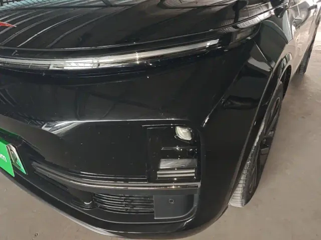 Li Auto L9 — Фото автомобиля 23