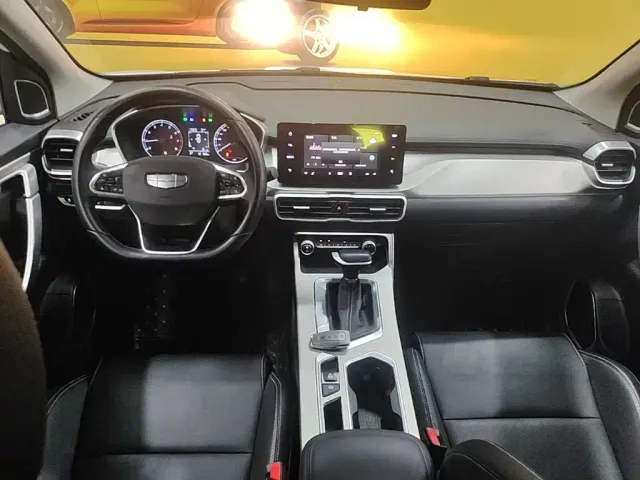 Geely Binyue — Фото автомобиля 9