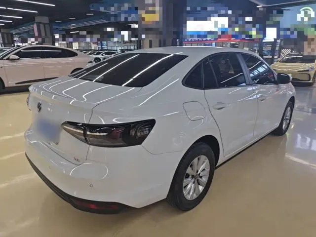 Volkswagen Lavida — Фото автомобиля 6