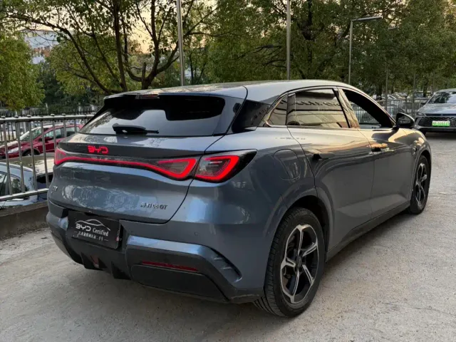 BYD Seal 06 GT — Фото автомобиля 9