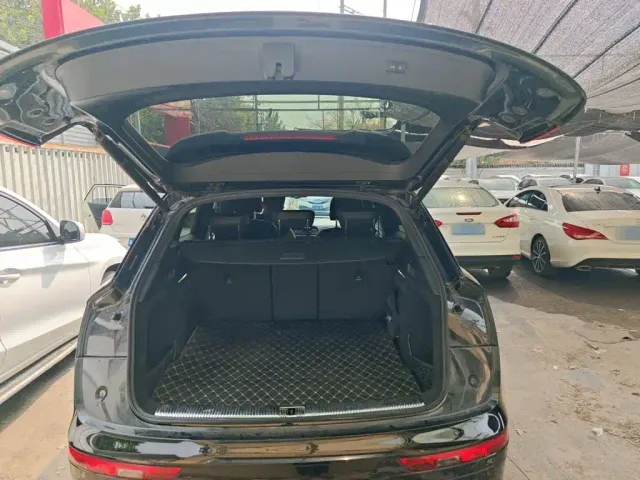 Audi Q5L — Фото автомобиля 13