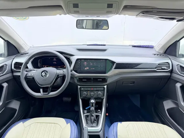 Volkswagen T-Cross — Фото автомобиля 15