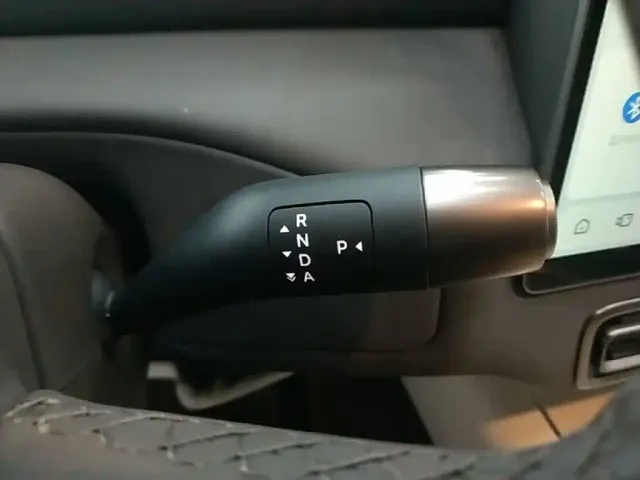 Li Auto MEGA — Фото автомобиля 13