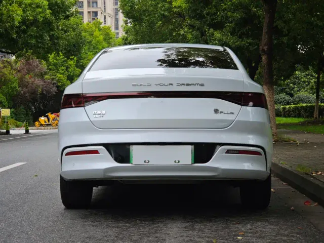 BYD Qin PLUS — Фото автомобиля 11