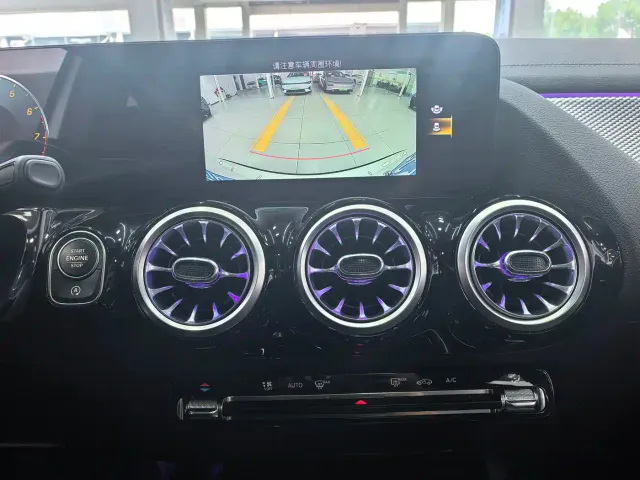 Mercedes-Benz Mercedes-Benz GLA 2023 GLA 200 — Фото автомобиля 12