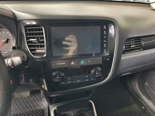 Mitsubishi Outlander — Фото автомобиля 6