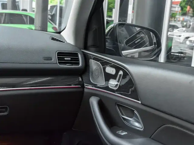 Mercedes-Benz GLE-Class — Фото автомобиля 17