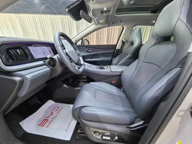 BYD Hai Shi 07 DM-i — Фото автомобиля 9