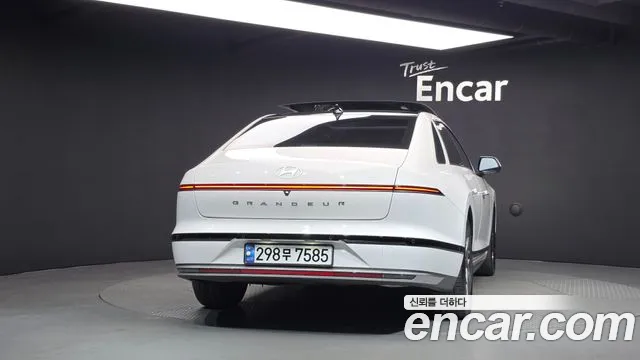 Hyundai Grandeur GN7 — Фото автомобиля 4