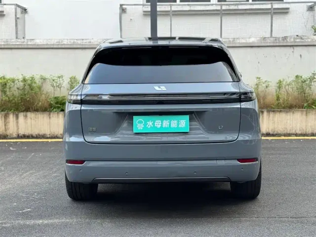 Li Auto L7 — Фото автомобиля 7