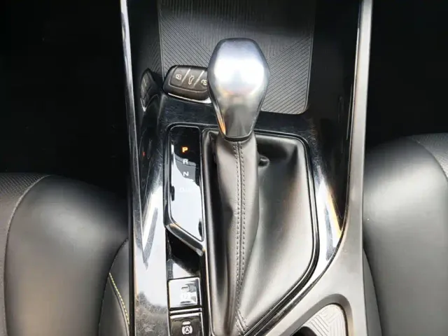 Roewe i5 — Фото автомобиля 13