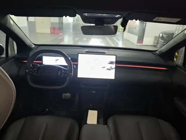 Lynk & Co Z20 — Фото автомобиля 9
