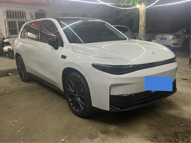 Leapmotor C10 — Фото автомобиля 3