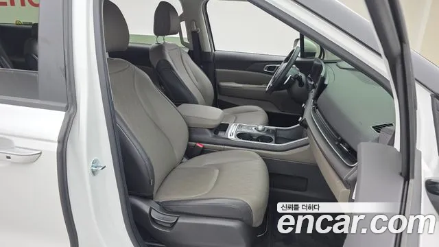 Kia Carnival Generation 4 — Фото автомобиля 11