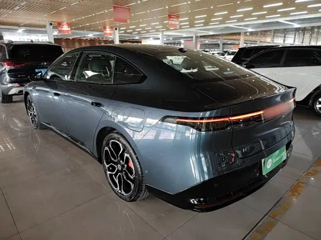 Nissan N7 — Фото автомобиля 4