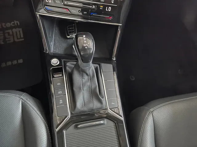 Volkswagen Passat — Фото автомобиля 18